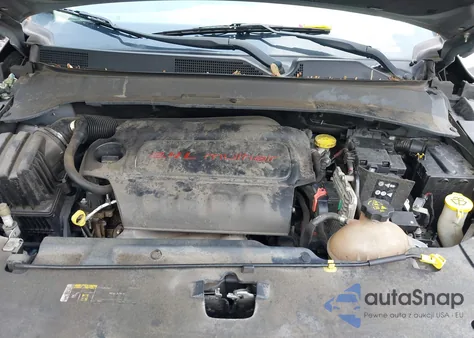 2018 Jeep Compass Latitude 4X4 from USA, damaged, VIN 3C4NJDBB8JT434339